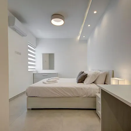 Lägenhet Modern 2-bed In Near