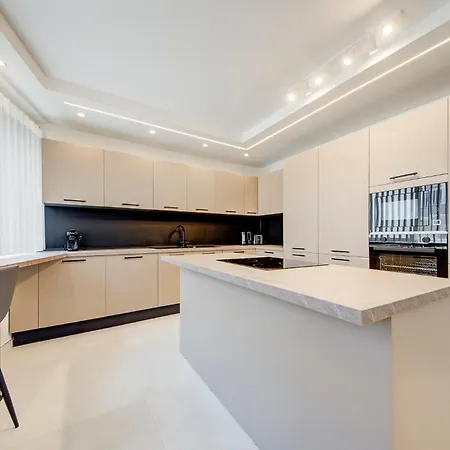 Modern 2-bed In Near *